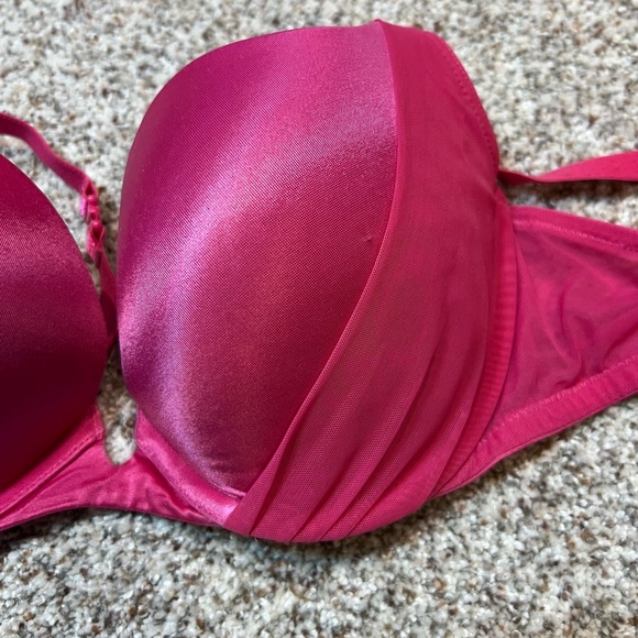 Victoria's Secret Push-Up bra - Picture 3 of 5